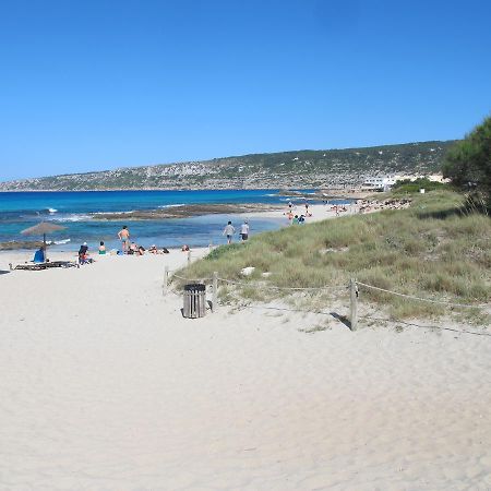 Astbury Apartments Ses Basses Es Calo  Εξωτερικό φωτογραφία
