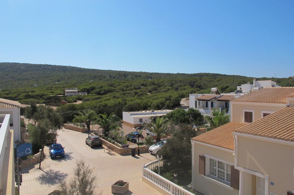 Astbury Apartments Ses Basses Es Calo  Εξωτερικό φωτογραφία