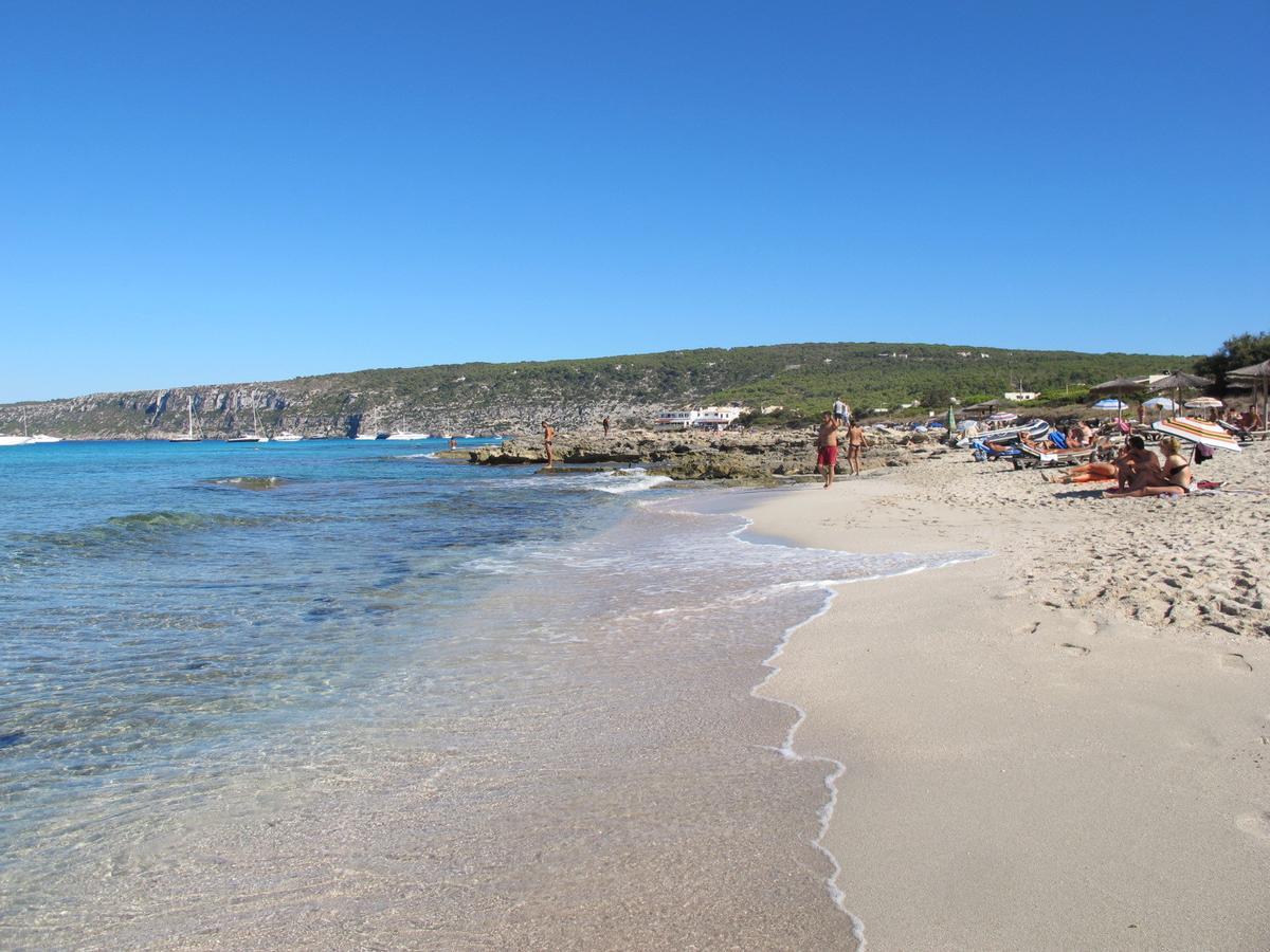 Astbury Apartments Ses Basses Es Calo  Εξωτερικό φωτογραφία